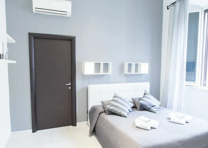 Nazionale 221 Luxury * Roma